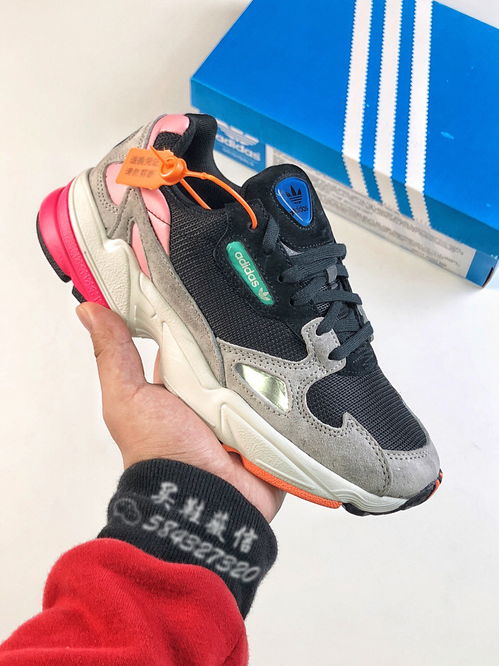 adidas falcon w 三叶草 复古黑粉老爹跑步鞋