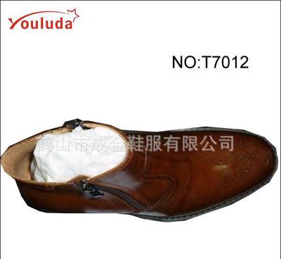 【工厂直销】时尚 男中靴 男靴真皮 奢华* 防寒男款