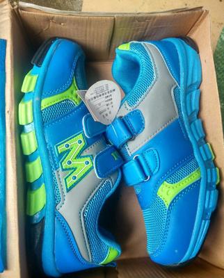 童鞋批发新选择 2015韩版秋款儿童运动鞋库存解析